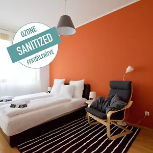 Standard By Hi5 - Kazincy 52 Appartamento Budapest