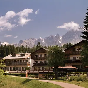 Hotel Rosapetra - Small Luxury Of The World, Cortina dʼAmpezzo